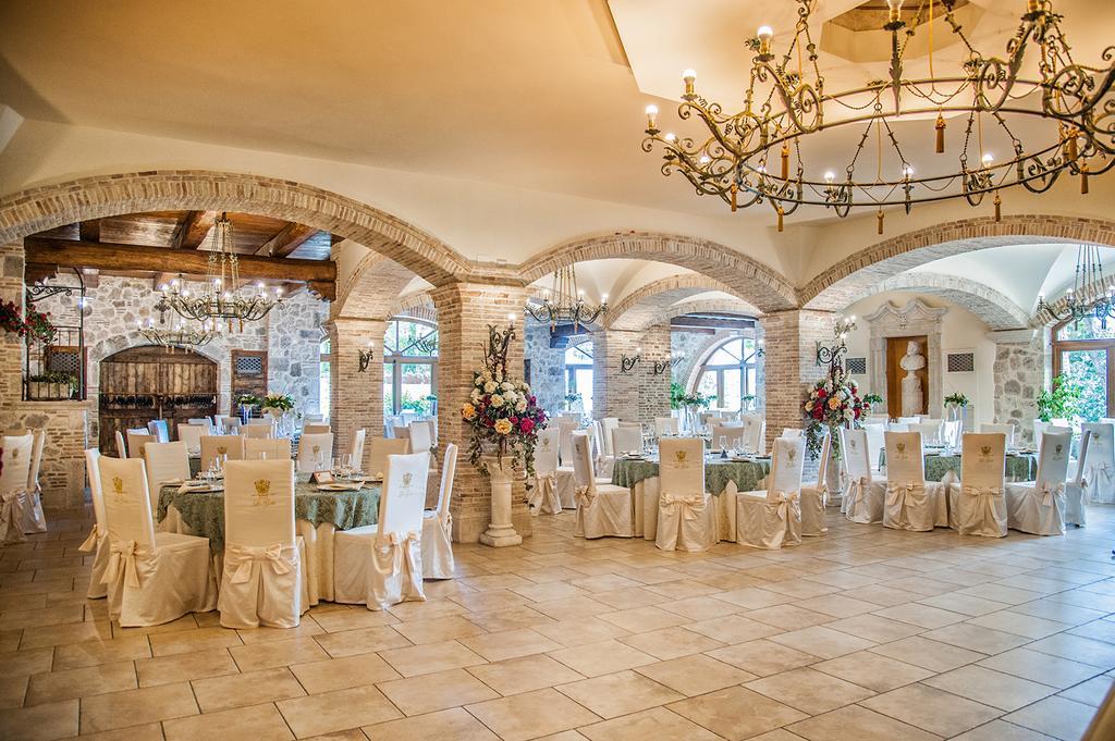 Le Gole Ristorante & Resort Celano Buitenkant foto
